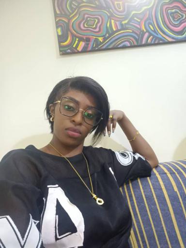 MOMENI FINA CARINE VIDALE